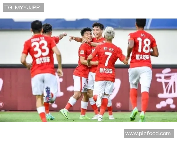 恒大与鲁能首发阵容对比分析揭示双方战术布局与关键球员表现